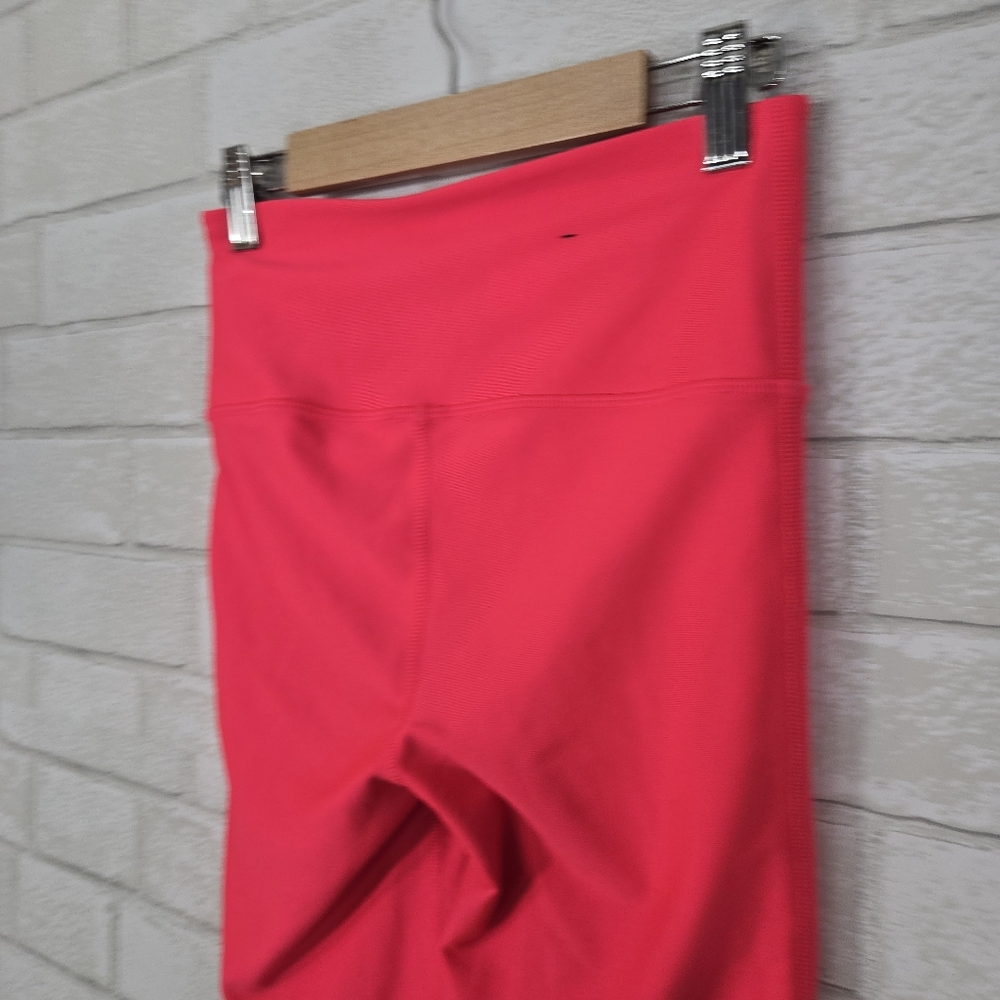 Under Armour bright pink athletic shorts - Picture 5 of 8